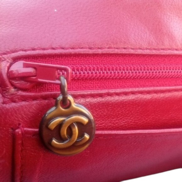 CHANEL Tote Bag Mouton Red CC| GUC - Picture 9 of 14